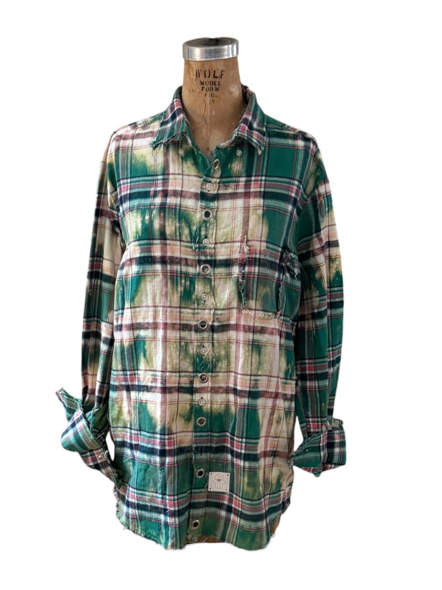 Grommet Plain Distressed Flannel
