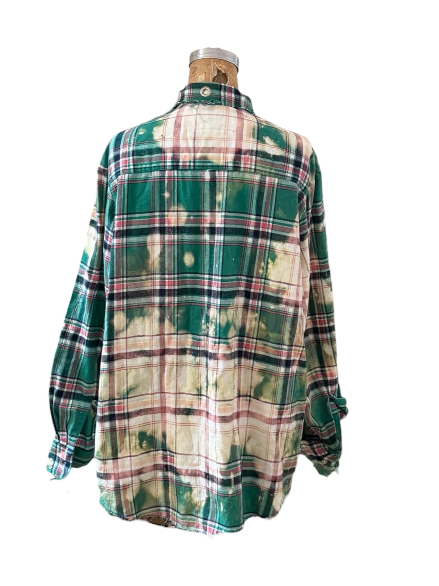 Grommet Plain Distressed Flannel